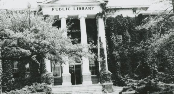 In 1940, a former school building on Main Street was purchased for the library which was only to be used by people who were not African-American. By 1947, this library reported a collection of 55,508 books compared to 11,644 at Phillis Wheatley. (Image from the South Carolina Room Collection)