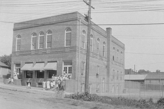The library’s founders were progressive and very determined to spread literacy throughout the city and county. Accordingly, the Phillis Wheatley Center, formed in 1919 by local African American educator Hattie Logan Duckett, was chosen to house the first African American library in South Carolina. The two libraries, however, were not equal. (Image from the Elrod Collection, courtesy of the Greenville County Historical Society)